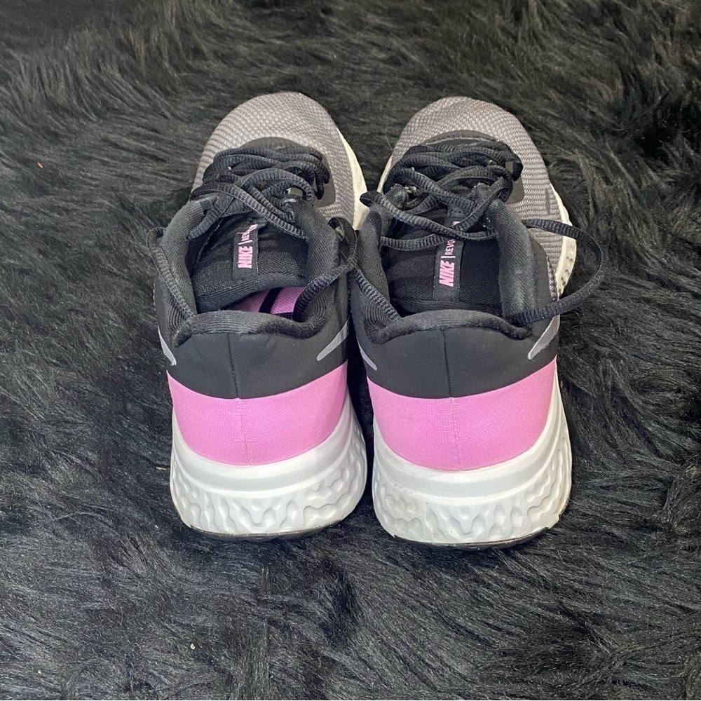 Nike Revolution 5 Running Shoes Women’s size 12 W Pink Black and Gray - Picture 4 of 14